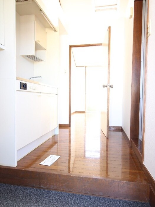 物件内観写真7　(玄関)