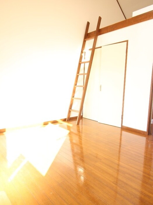 物件内観写真9　(居室)