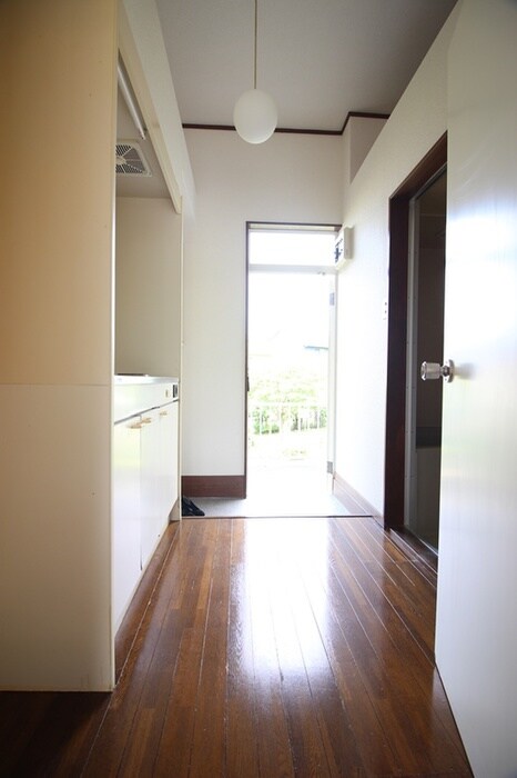 物件内観写真19　(廊下)