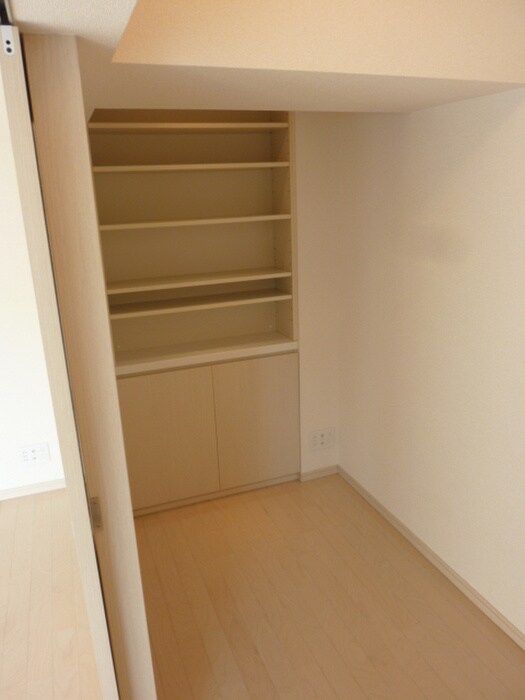 物件内観写真10　(居室)