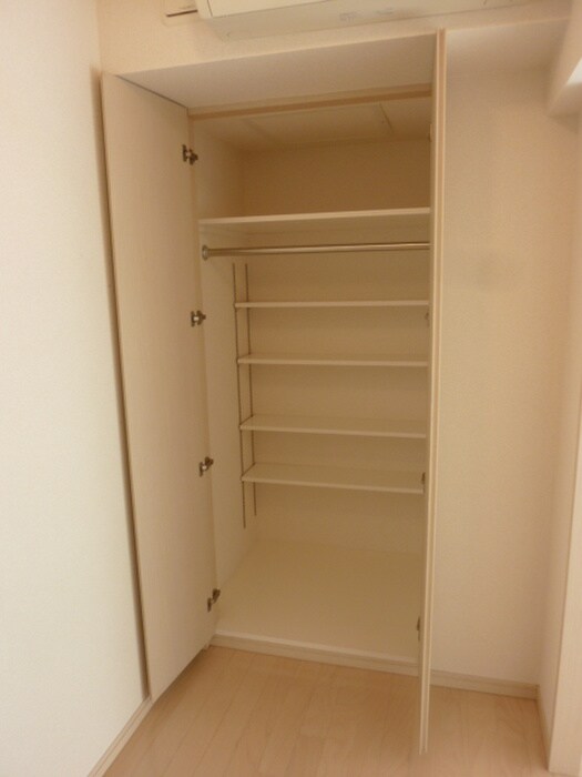 物件内観写真11　(収納)