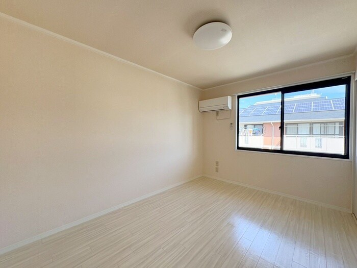 物件内観写真7　(居室)