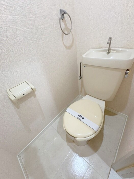 物件内観写真15　(トイレ)