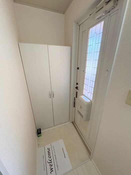 物件内観写真16　(玄関)