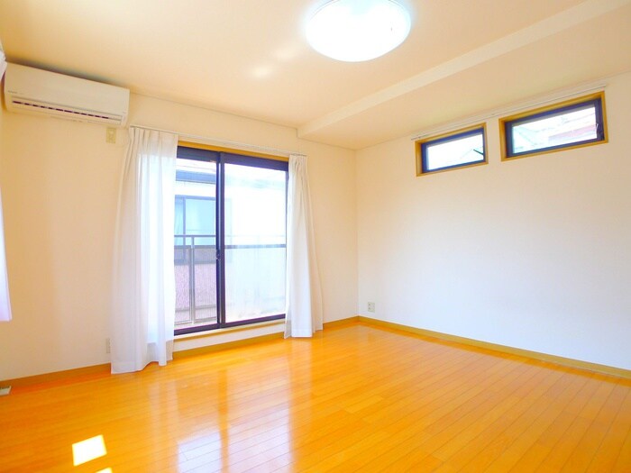 物件内観写真9　(室内からの展望)