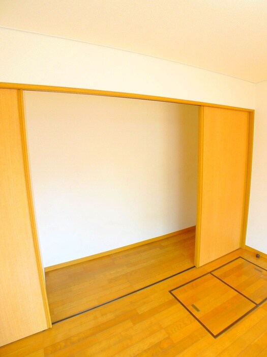 物件内観写真12　(収納)