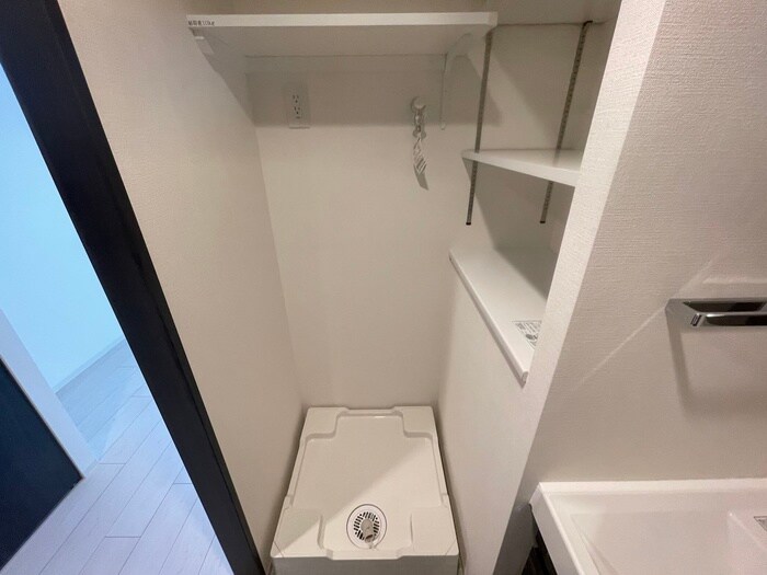物件内観写真10　(洗濯機置場)