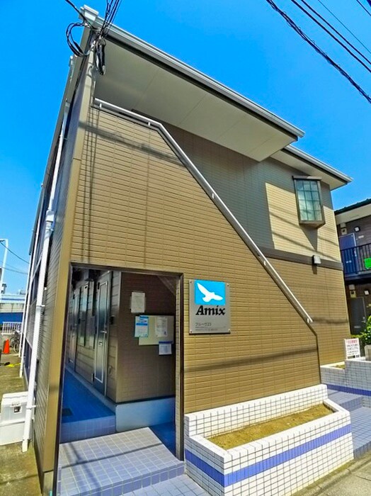 物件外観写真5　(エントランス部分)