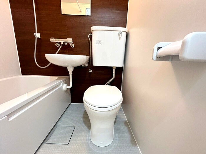 物件内観写真15　(トイレ)