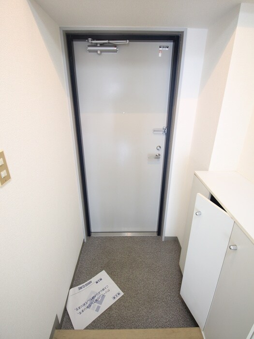 物件内観写真7　(玄関)