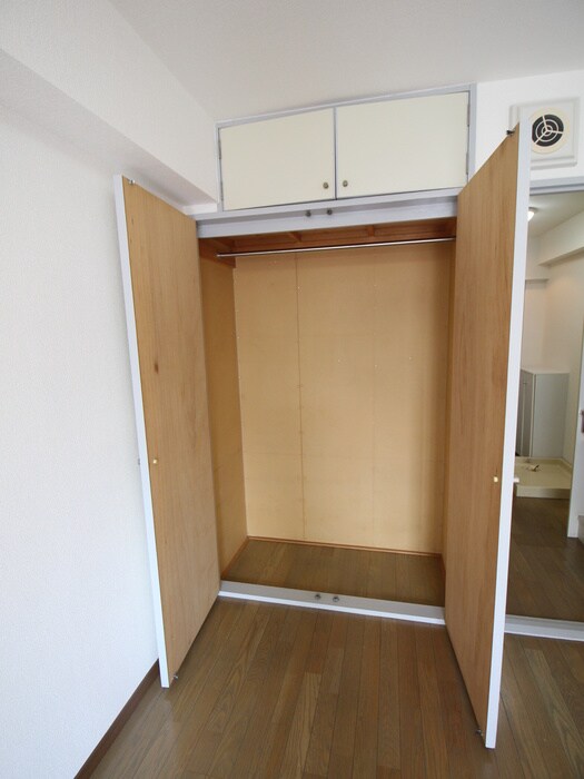 物件内観写真13　(収納)