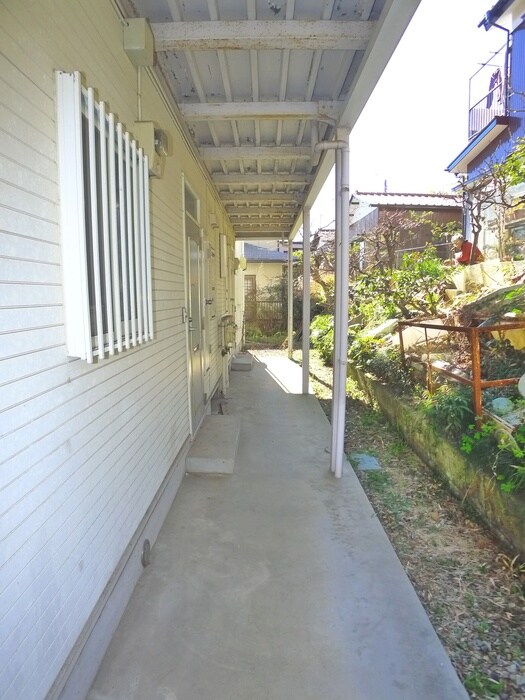 物件外観写真5　(エントランス部分)