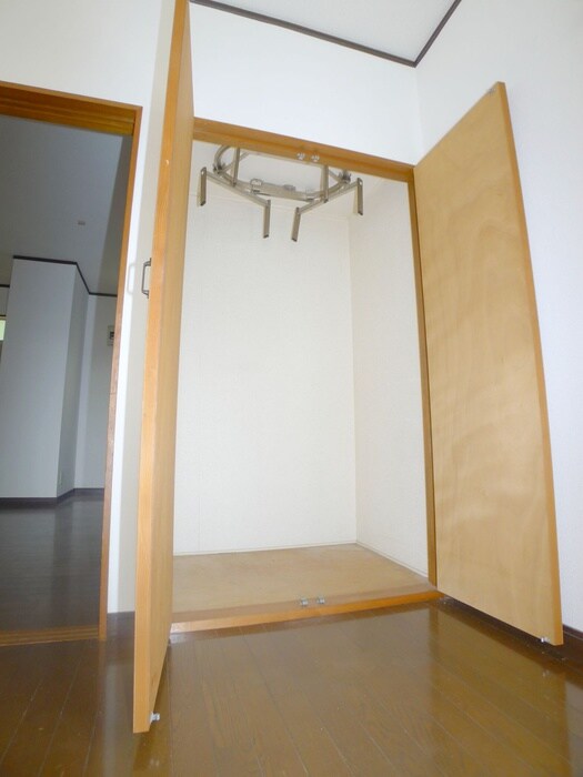 物件内観写真12　(収納)