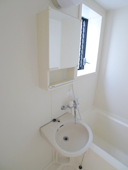 物件内観写真12　(洗面)