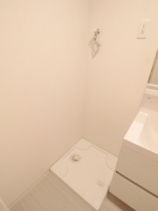 物件内観写真13　(洗濯機置場)