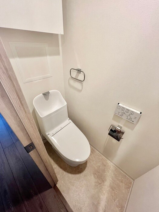 物件内観写真14　(トイレ)