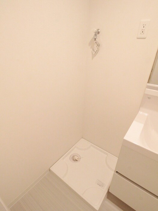 物件内観写真14　(洗濯機置場)