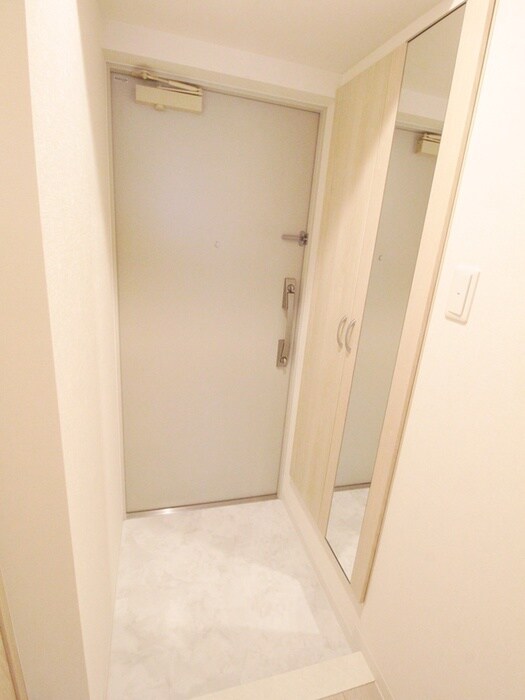物件内観写真16　(玄関)