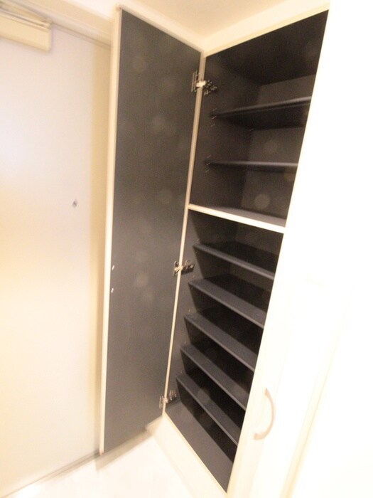 物件内観写真18　(靴箱)