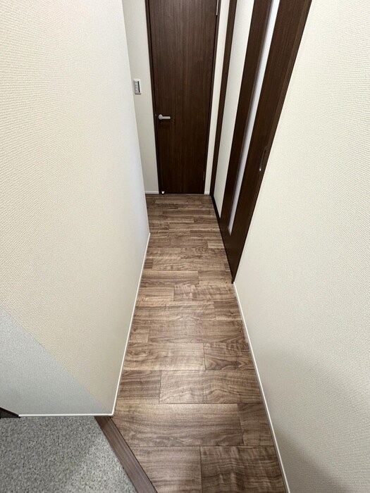 物件内観写真18　(廊下)