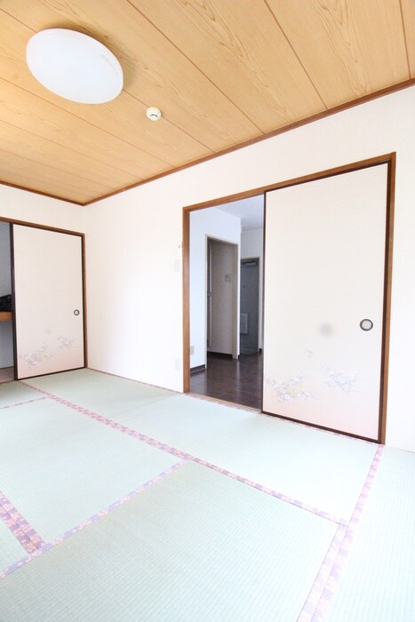 物件内観写真8　(居室)