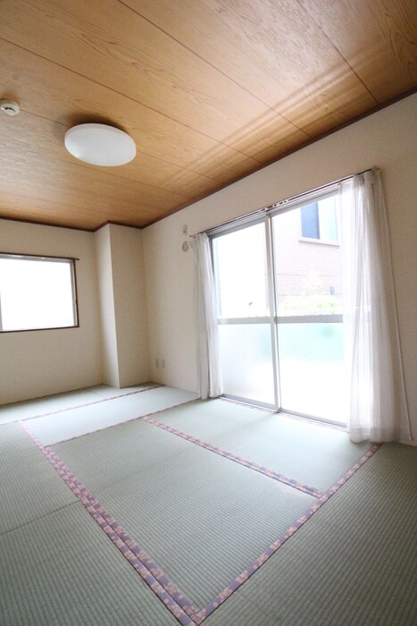 物件内観写真10　(居室)