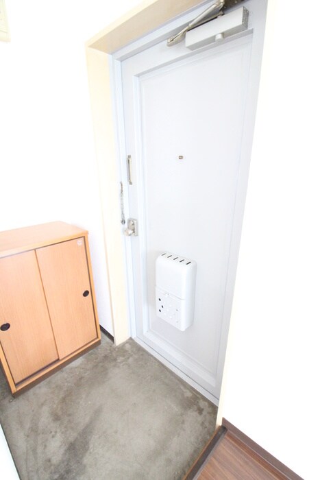 物件内観写真17　(玄関)