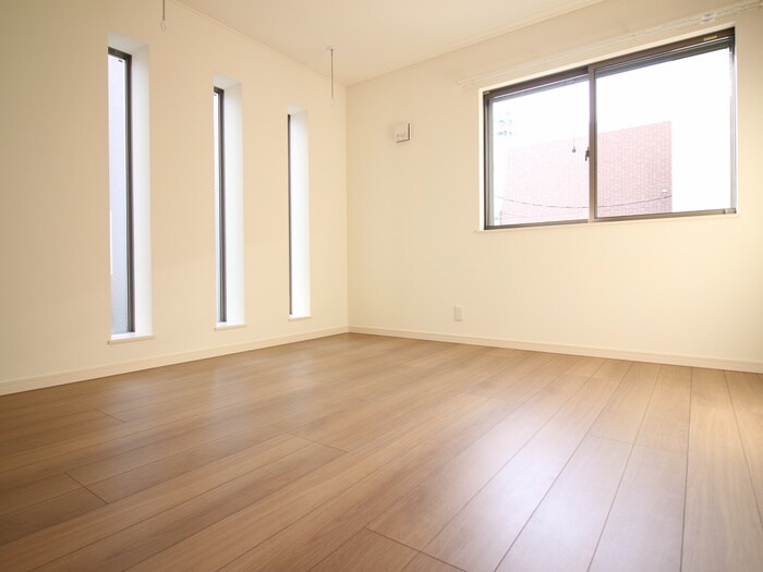 物件内観写真8　(居室)