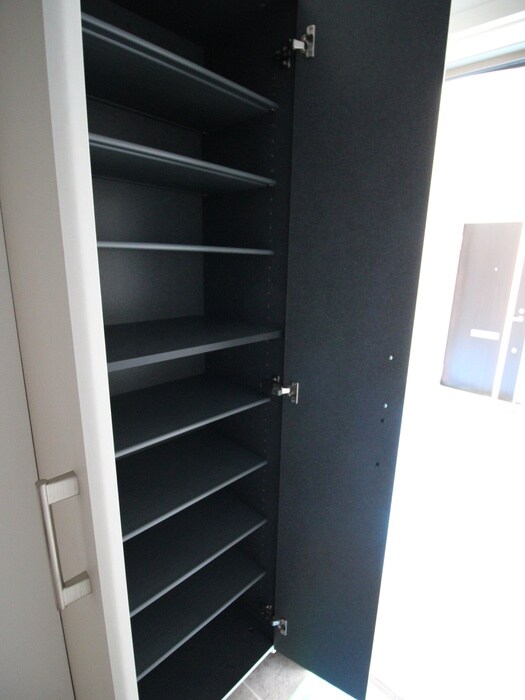 物件内観写真18　(靴箱)