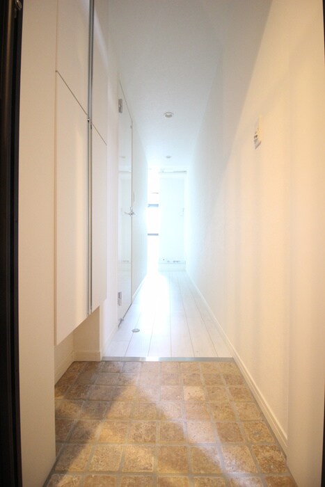 物件内観写真17　(玄関)
