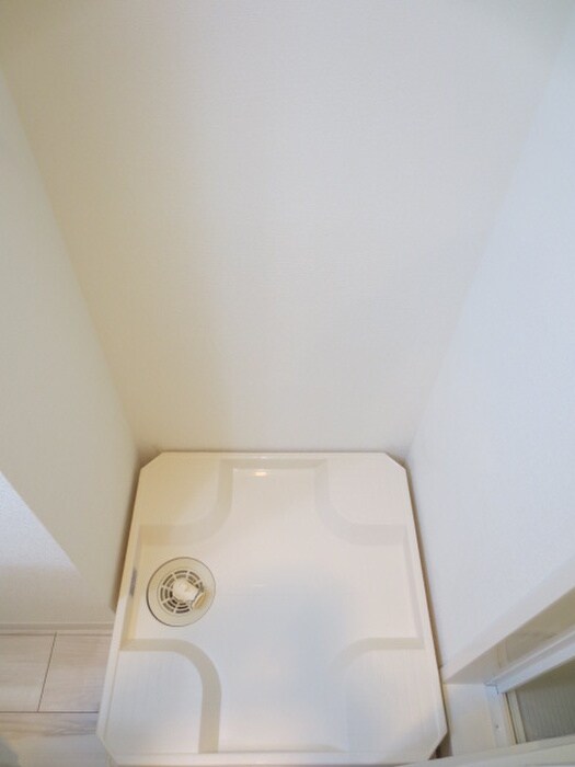 物件内観写真14　(洗濯機置場)