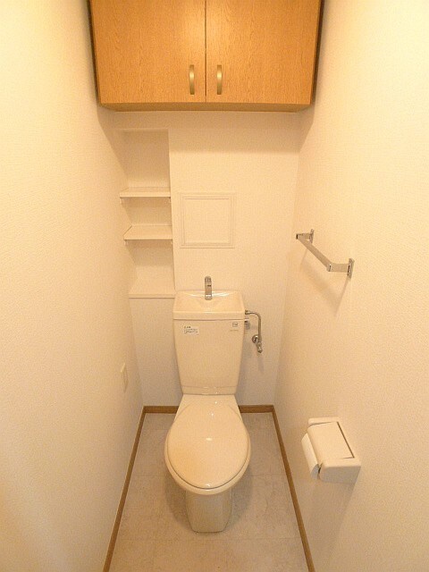 物件内観写真12　(トイレ)