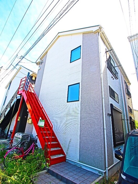 物件外観写真3　(エントランス部分)