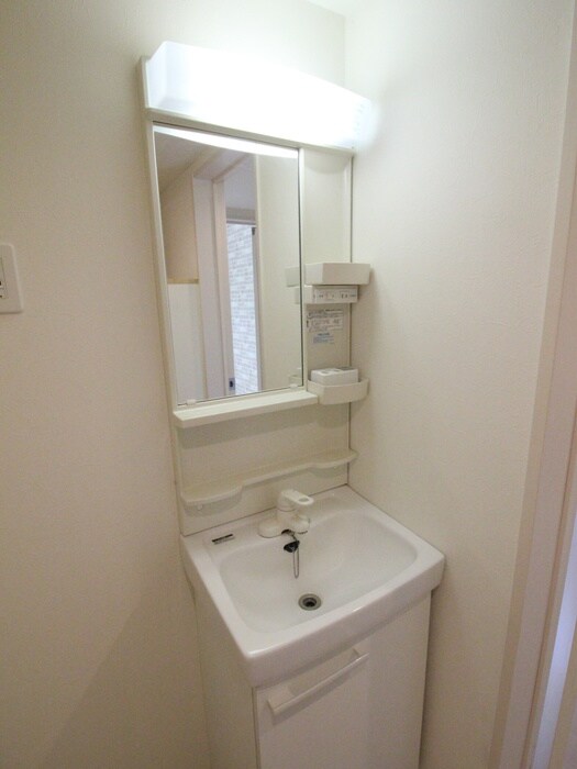 物件内観写真11　(洗面)