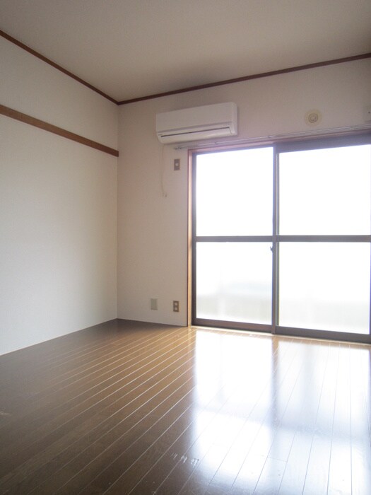 物件内観写真6　(居室)