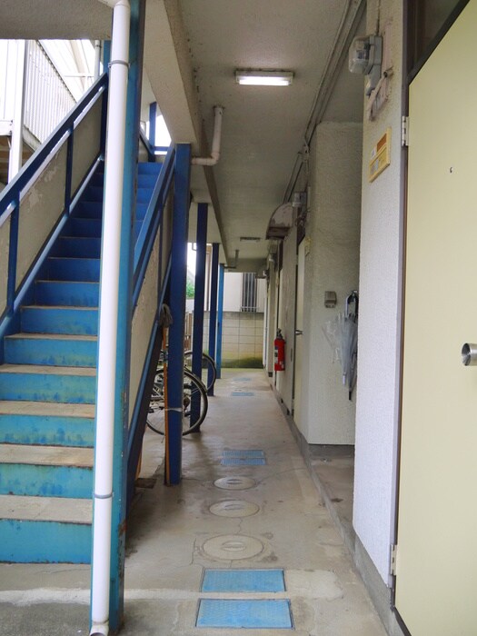 物件外観写真5　(エントランス部分)