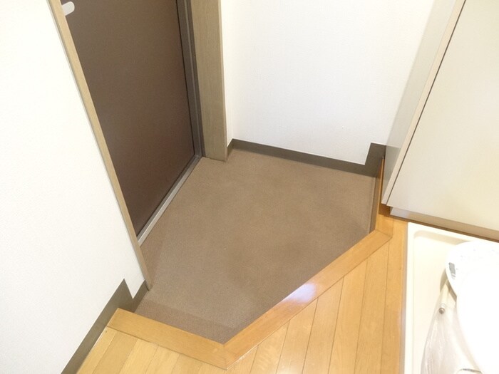 物件内観写真12　(玄関)