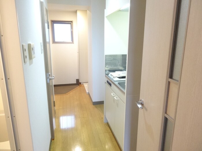 物件内観写真16　(廊下)