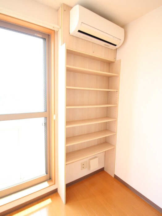 物件内観写真15　(収納)