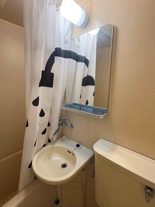 物件内観写真11　(洗面)