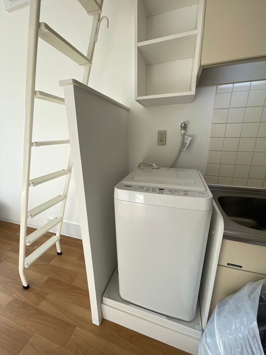 物件内観写真12　(洗濯機置場)