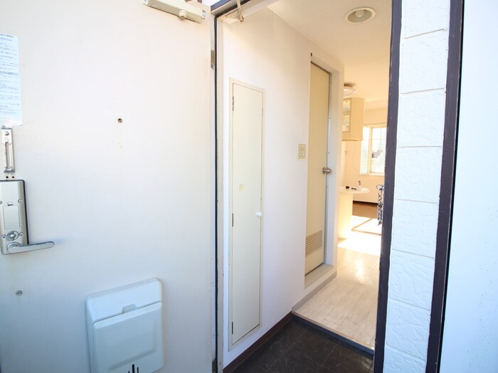 物件内観写真13　(靴箱)