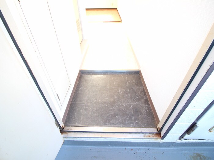 物件内観写真14　(玄関)