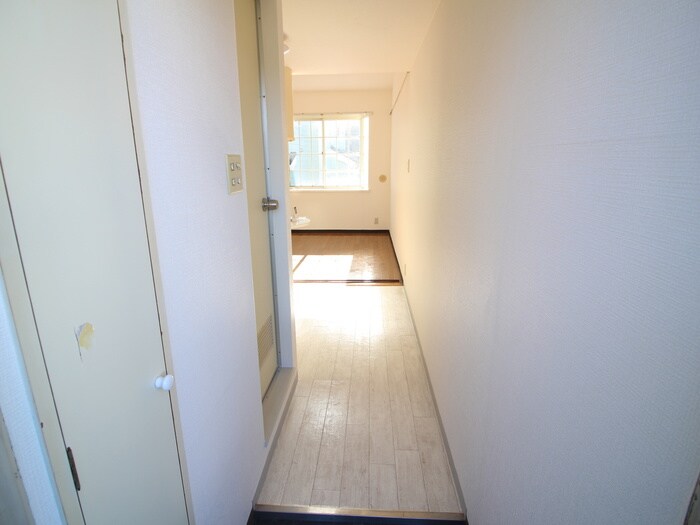 物件内観写真22　(廊下)