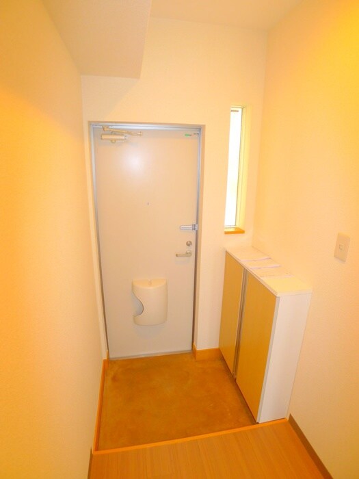 物件内観写真17　(玄関)