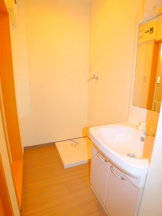 物件内観写真19　(洗濯機置場)