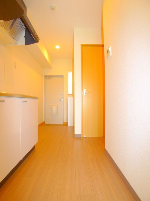 物件内観写真21　(廊下)