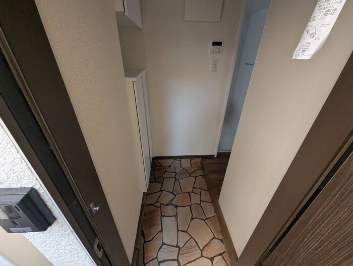 物件内観写真16　(玄関)