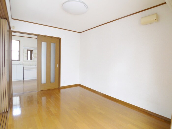 物件内観写真5　(居室)