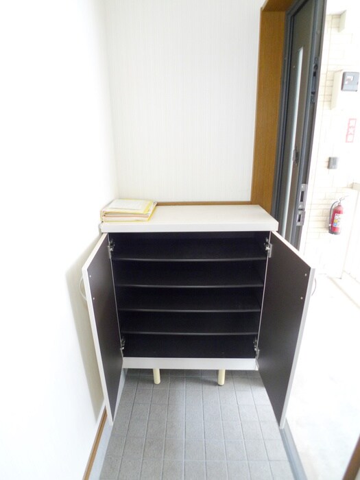 物件内観写真14　(靴箱)